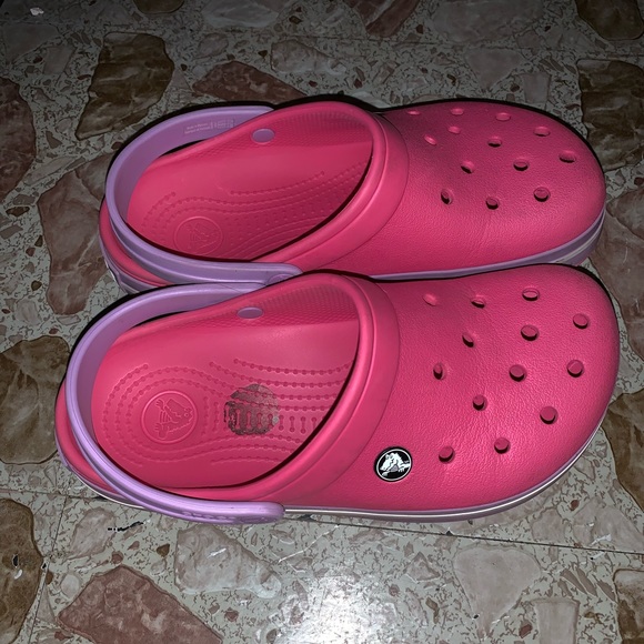 Pink crocs - Picture 2 of 7